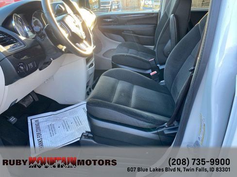 Used 2017 Dodge Grand Caravan SE w/ Power Window Group image 11