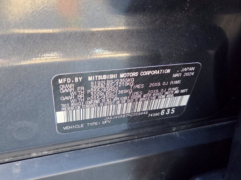 Used 2024 Mitsubishi Outlander AWD image 5