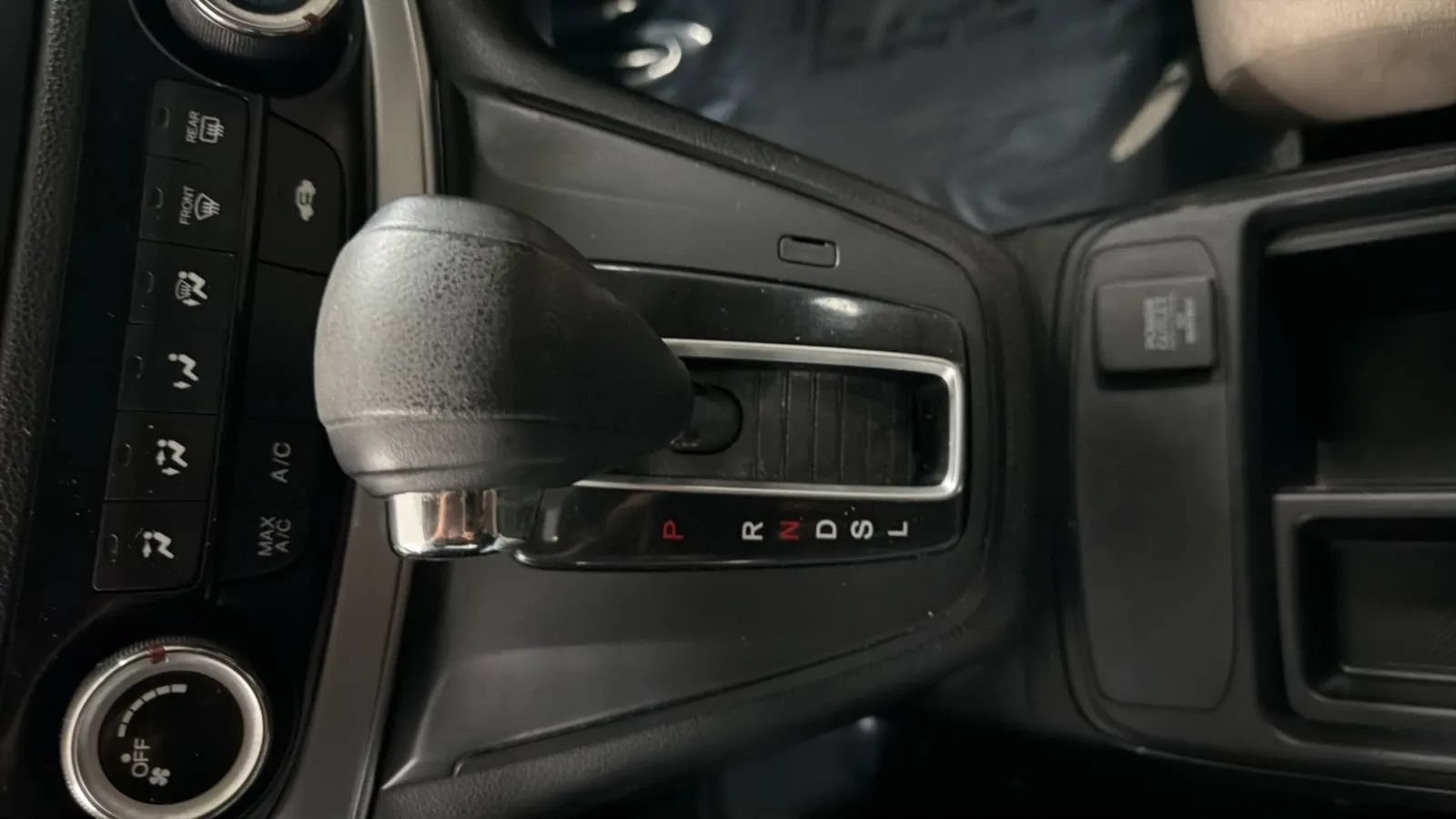 Used 2015 Honda CR-V LX image 12