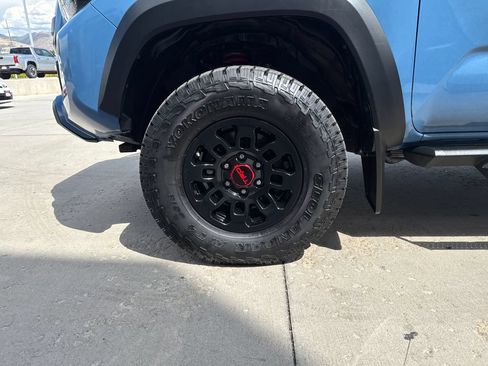 Certified 2018 Toyota Tacoma TRD Pro AWD/4WD image 28