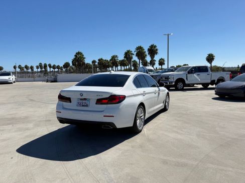 Used 2023 BMW 530i w/ Convenience Package RWD image 3