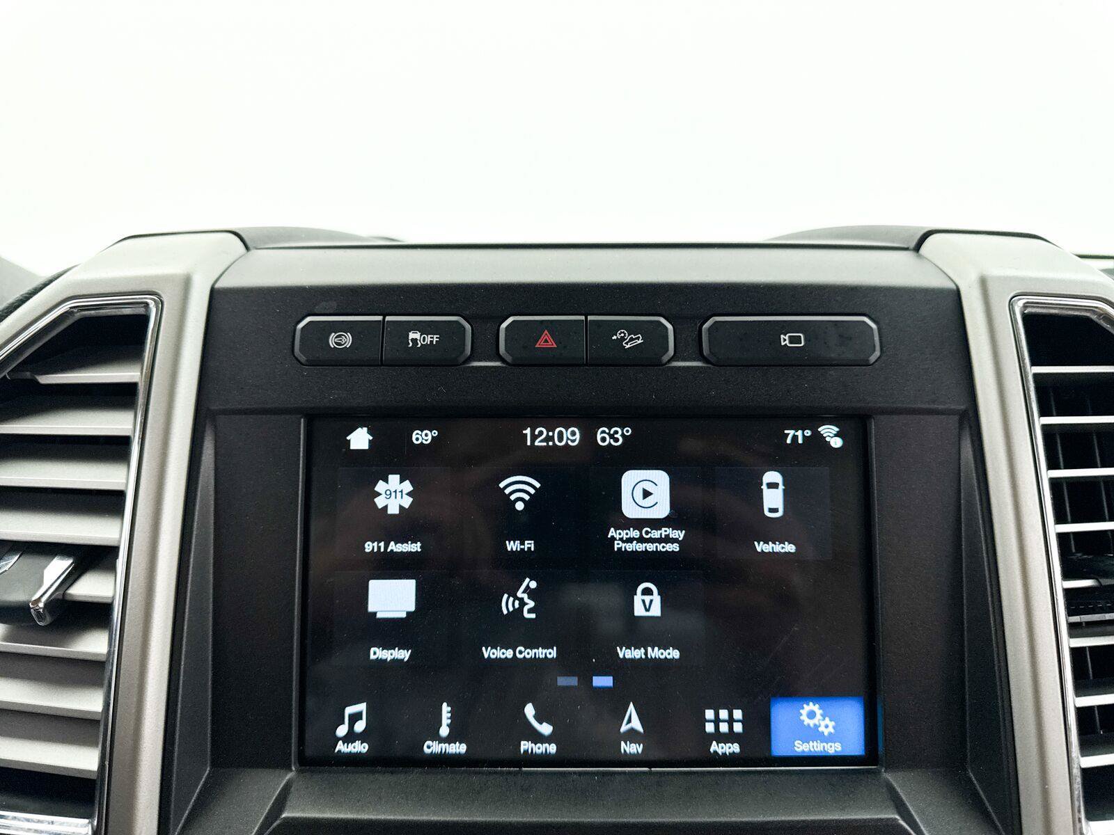 Used 2017 Ford F250 Lariat w/ Lariat Value Package AWD/4WD image 22