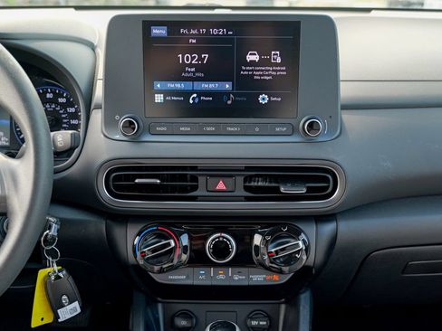 Used 2023 Hyundai Kona SE FWD image 47