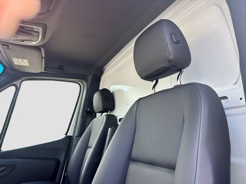 Used 2024 Mercedes-Benz Sprinter 3500 image 50