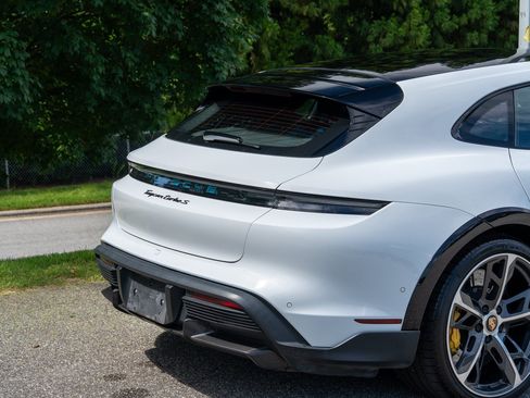 Used 2022 Porsche Taycan Turbo S AWD/4WD image 12