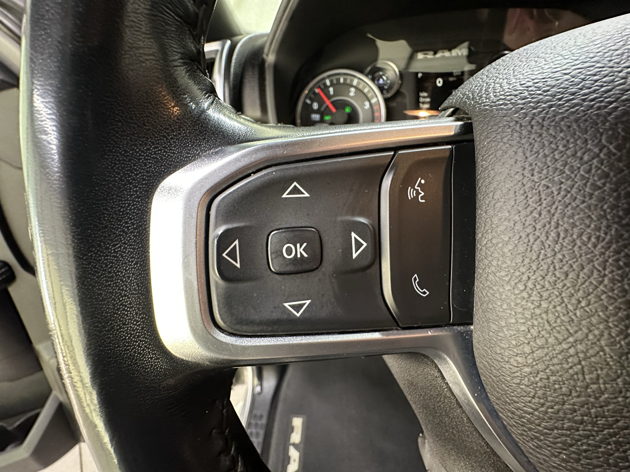 Used 2024 RAM 3500 Big Horn AWD/4WD image 31