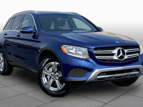 Used 2018 Mercedes-Benz GLC 300 4MATIC image 2