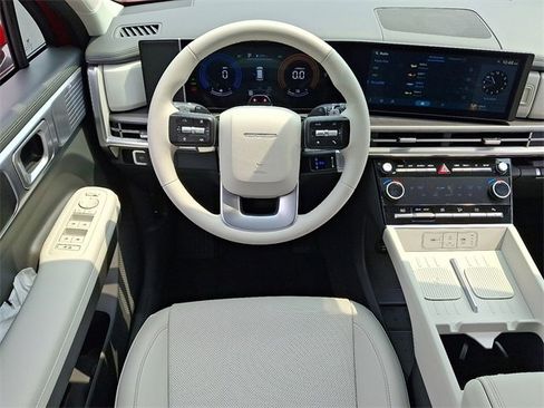 Used 2025 Hyundai Santa Fe SEL image 11