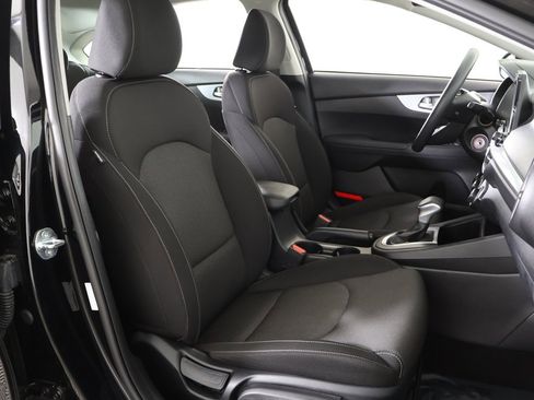 Used 2024 Kia Forte LXS image 27