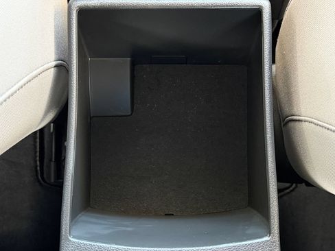 Used 2020 Hyundai Elantra SE FWD image 29
