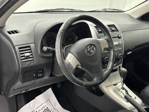 Used 2010 Toyota Corolla Base image 12