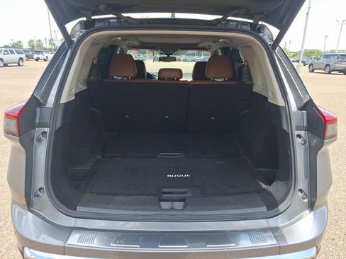 Certified 2024 Nissan Rogue Platinum AWD/4WD image 14