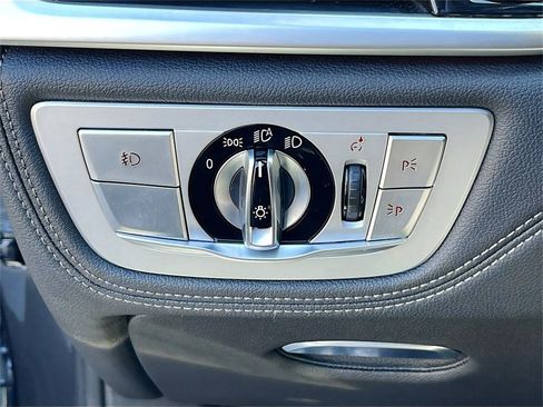 Used 2019 BMW 750i w/ Executive Package image 30