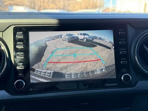 Used 2020 Toyota Tacoma TRD Off-Road w/ Technology Package image 14