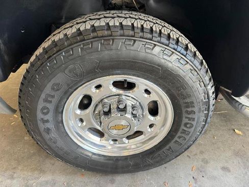 Used 2003 Chevrolet Silverado 2500 LS w/ Skid Plate Package AWD/4WD image 3