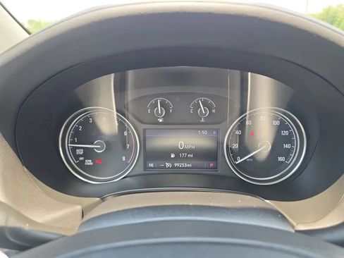 Used 2020 Buick Enclave Essence FWD image 17