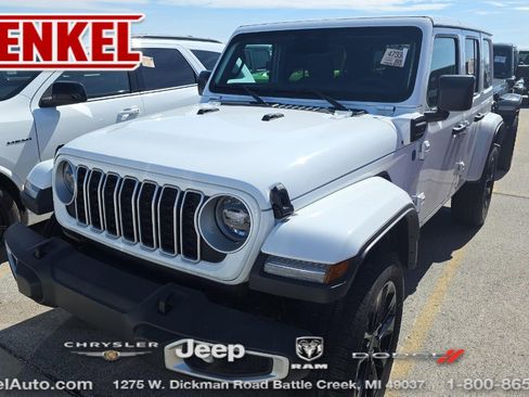 Used 2025 Jeep Wrangler Unlimited Sahara w/ Safety Group image 1