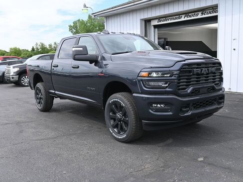 New 2026 RAM 2500 Big Horn AWD/4WD image 2
