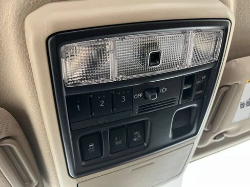 Used 2018 Toyota 4Runner SR5 Premium AWD/4WD image 18