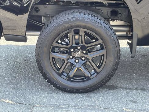 Used 2026 Chevrolet Silverado 1500 LT Trail Boss w/ Convenience Package II AWD/4WD image 13