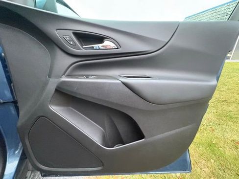 Used 2024 Chevrolet Equinox LT image 37