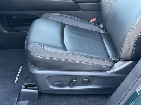 Certified 2025 Nissan Pathfinder SL w/ SL Premium Package image 23