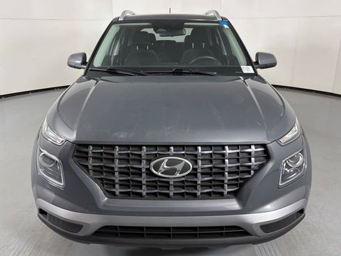 Used 2025 Hyundai Venue SEL FWD image 4