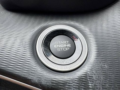 Used 2023 Jeep Grand Cherokee Altitude AWD/4WD image 22