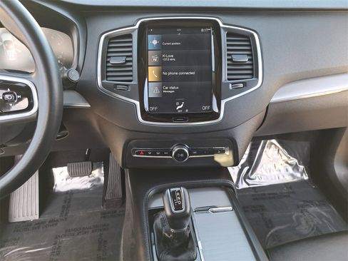 Used 2022 Volvo XC90 T5 Momentum image 23
