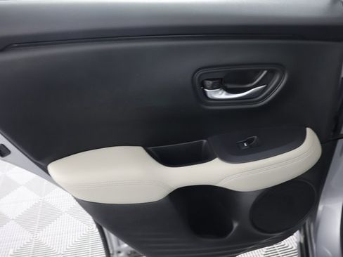 Used 2023 Honda HR-V LX image 24