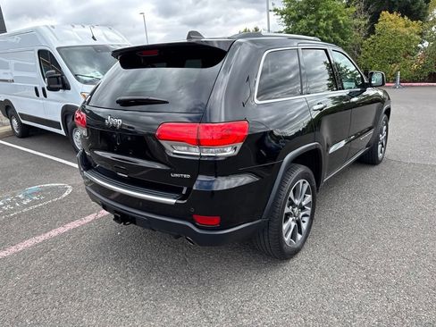 Used 2018 Jeep Grand Cherokee Limited AWD/4WD image 8