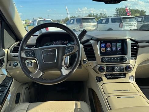 Used 2018 GMC Yukon Denali w/ Denali Ultimate Package image 15