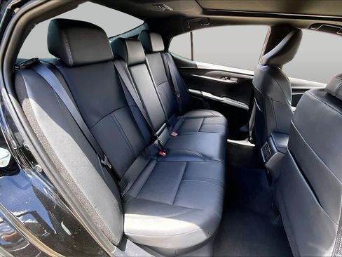 Used 2025 Toyota Camry XSE w/ Premium Package FWD image 18