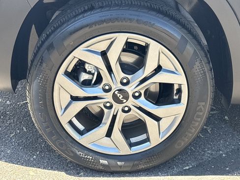 Certified 2024 Kia Seltos S AWD/4WD image 7