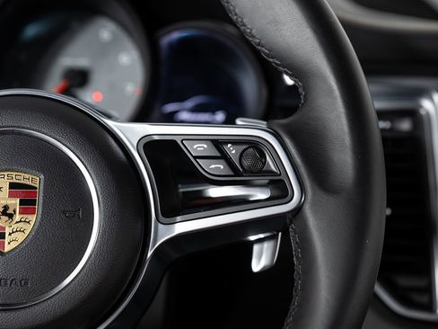 Used 2016 Porsche Macan S w/ Infotainment Package image 34