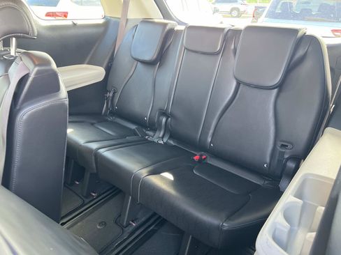 Used 2024 Kia Carnival SX image 24