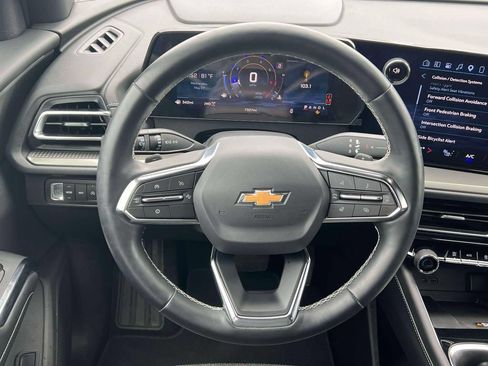 Used 2026 Chevrolet Traverse LT w/ Driver Confidence Package AWD/4WD image 15