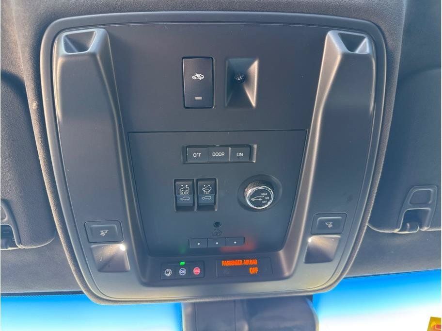 Used 2017 Cadillac Escalade Platinum AWD/4WD image 42