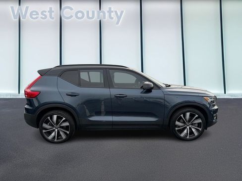 Used 2022 Volvo XC40 P8 Recharge Plus AWD/4WD image 2