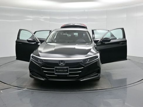 Used 2022 Honda Accord LX image 29