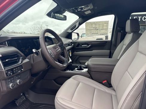 New 2026 GMC Yukon XL Elevation w/ LPO, Floor Liner Package AWD/4WD image 11