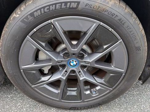 Used 2023 BMW i4 eDrive35 w/ Premium Package image 11