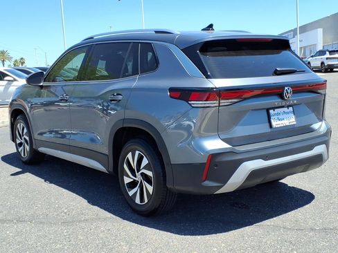 Certified 2025 Volkswagen Tiguan S FWD image 5