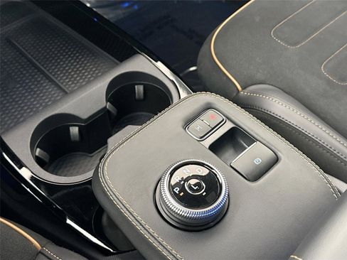 Used 2021 Ford Mustang Mach-E GT image 28