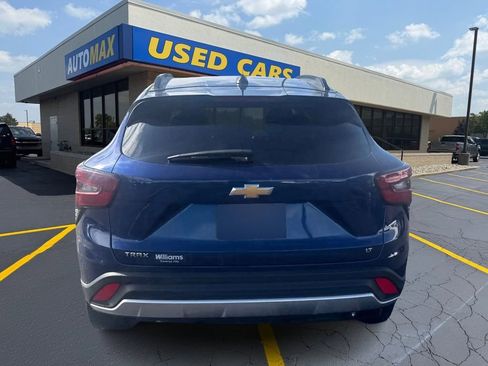 Used 2024 Chevrolet Trax LT w/ Sunroof Package image 6