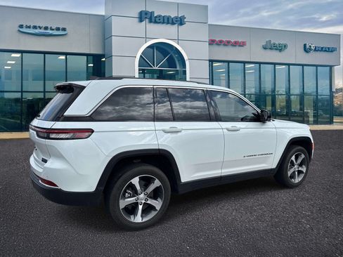 Used 2023 Jeep Grand Cherokee 4WD 4xe w/ Luxury Tech Group II image 2