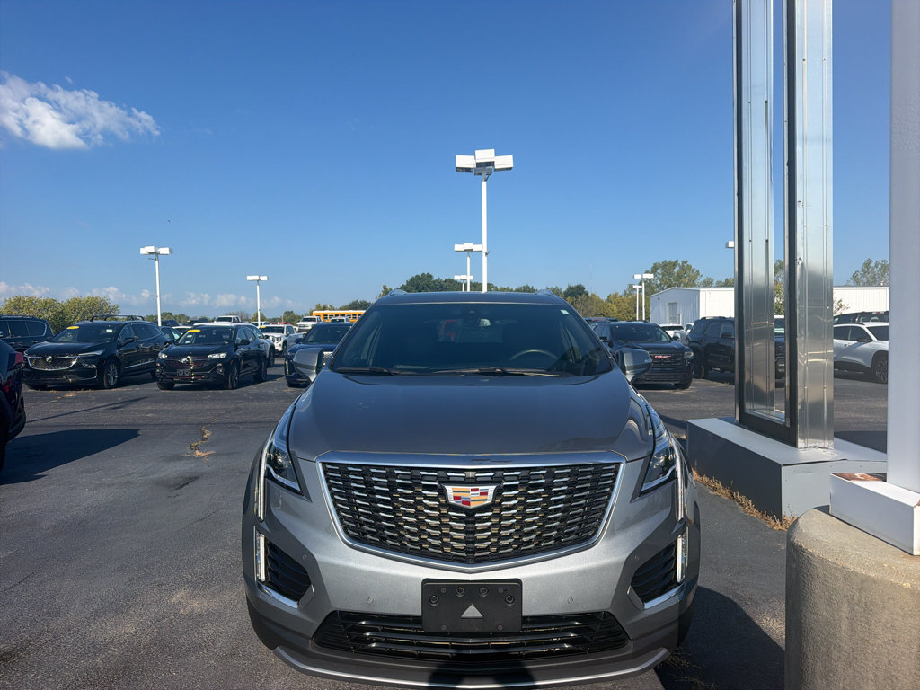 Used 2024 Cadillac XT5 Premium Luxury w/ LPO, Floor Liner Package AWD/4WD image 2