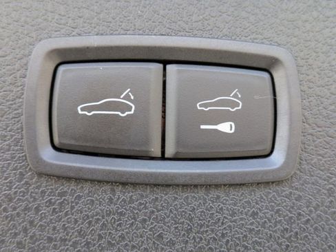 Used 2025 Porsche Macan GTS image 14