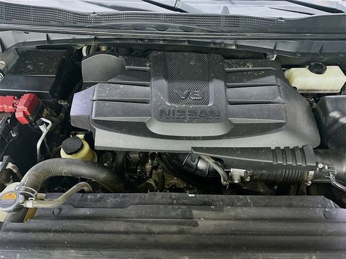 Used 2021 Nissan Titan PRO-4X w/ Pro-4x Convenience Package image 30