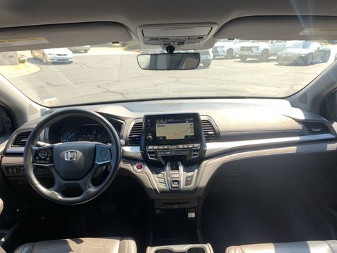 Used 2018 Honda Odyssey Touring image 30